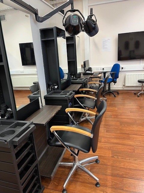 Hairdressing - Image 12